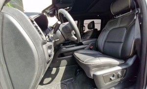 RAM 1500 5.7 V8 Limited Night Edition CD 4X4 2023/2024