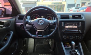 VOLKSWAGEN JETTA 1.4 16V TSI Comfortline 2017/2018