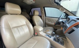 TOYOTA HILUX SW4 3.0 SRV 4X4 7 Lugares 16V Turbo Intercooler 2010/2011