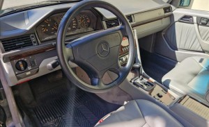 MERCEDES-BENZ E 320 3.2 Elegance V6 1995/1995