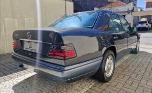 MERCEDES-BENZ E 320 3.2 Elegance V6 1995/1995