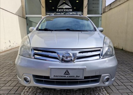 LIVINA 2013 usado