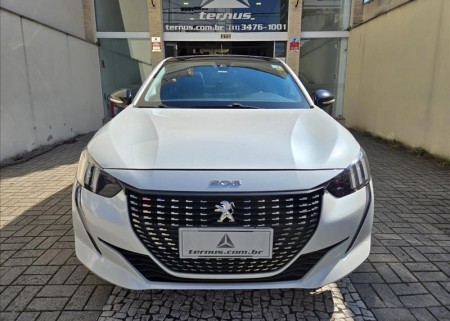 208 2022 usado