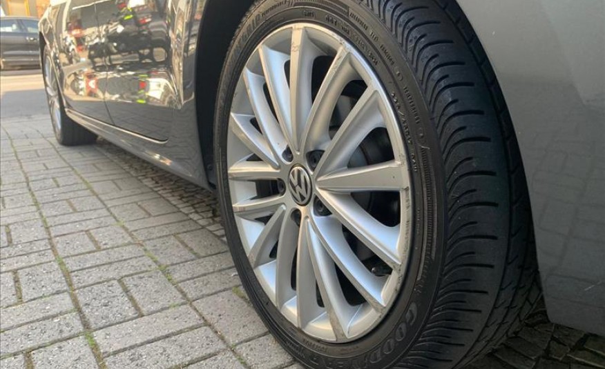 VOLKSWAGEN JETTA 2.0 TSI Highline 200cv 2012/2012