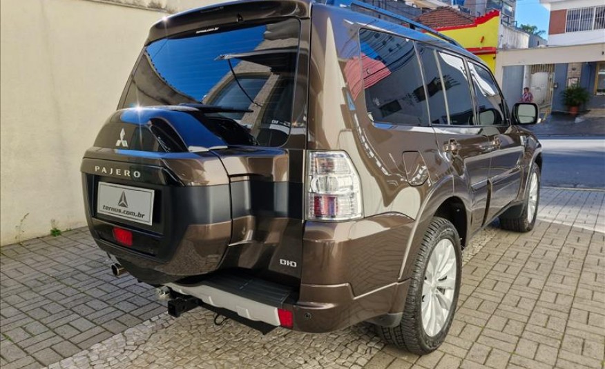 MITSUBISHI PAJERO FULL 3.2 HPE 4X4 16V Turbo Intercooler 2017/2018