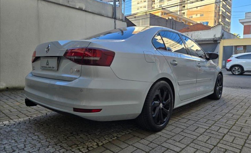 VOLKSWAGEN JETTA 1.4 16V TSI Comfortline 2017/2018