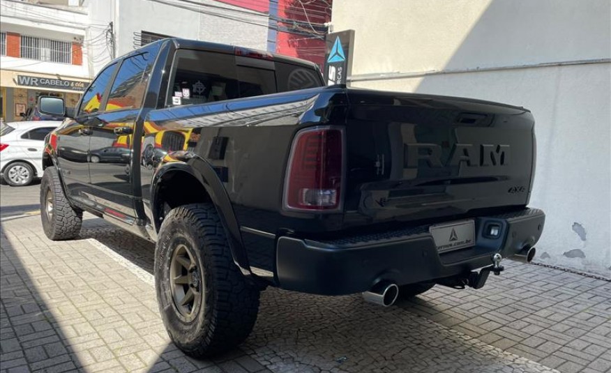 RAM CLASSIC 5.7 V8 Laramie CD 4X4 2023/2023