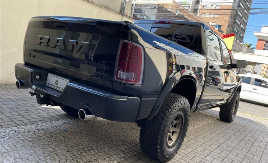 RAM CLASSIC 5.7 V8 Laramie CD 4X4 2023/2023