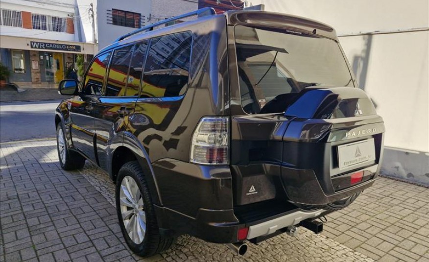 MITSUBISHI PAJERO FULL 3.2 HPE 4X4 16V Turbo Intercooler 2017/2018