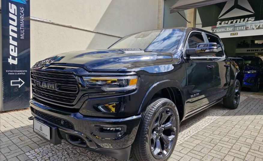 RAM 1500 5.7 V8 Limited Night Edition CD 4X4 2023/2024