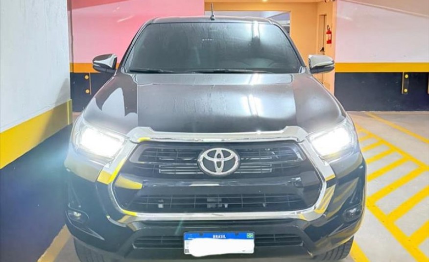 TOYOTA HILUX 2.8 D-4d Turbo CD SRV 4X4 2025/2025