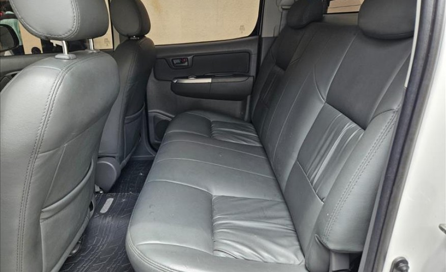 TOYOTA HILUX 2.7 SR 4X2 CD 16V 2015/2015