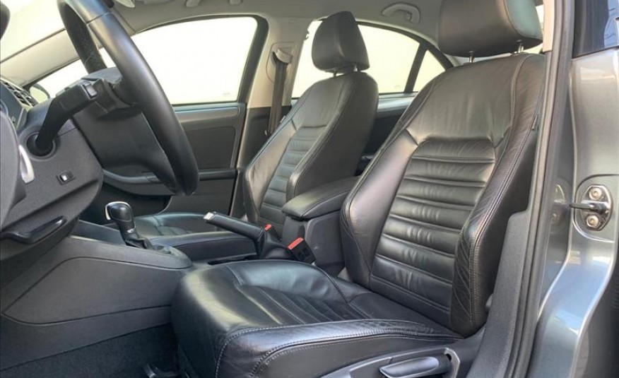 VOLKSWAGEN JETTA 2.0 TSI Highline 200cv 2012/2012