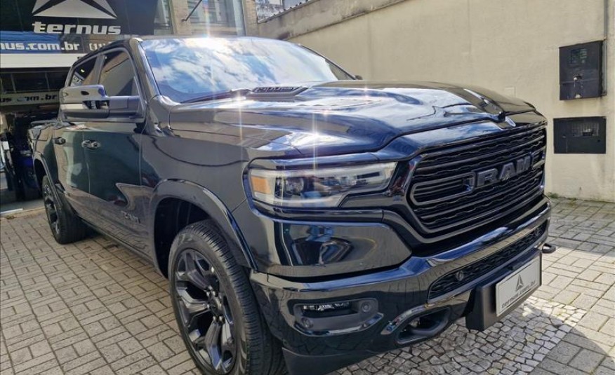 RAM 1500 5.7 V8 Limited Night Edition CD 4X4 2023/2024