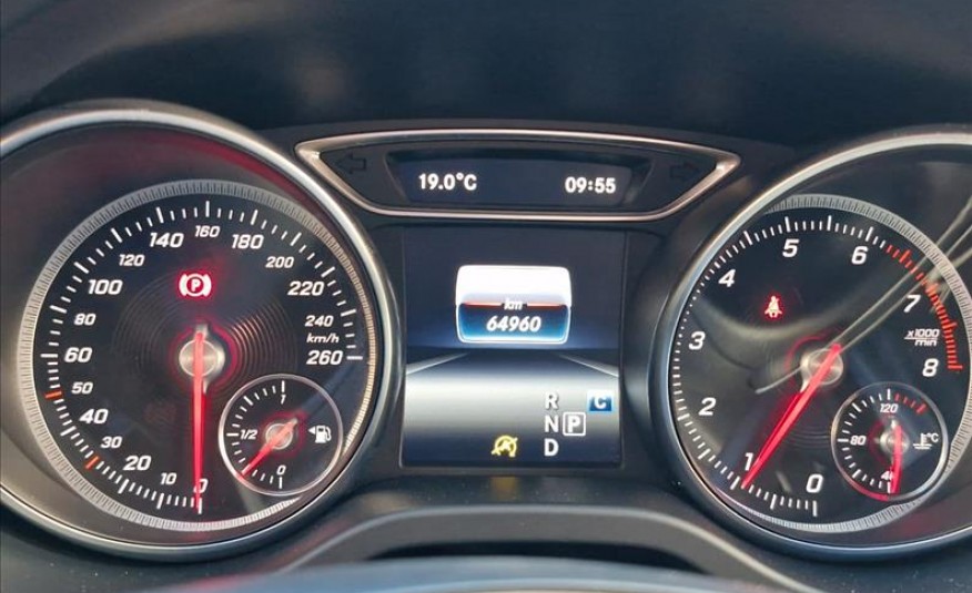 MERCEDES-BENZ GLA 200 1.6 CGI Advance 7g-dct 2018/2018