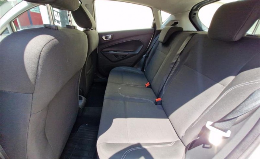 FORD FIESTA 1.6 SE Hatch 16V 2015/2016