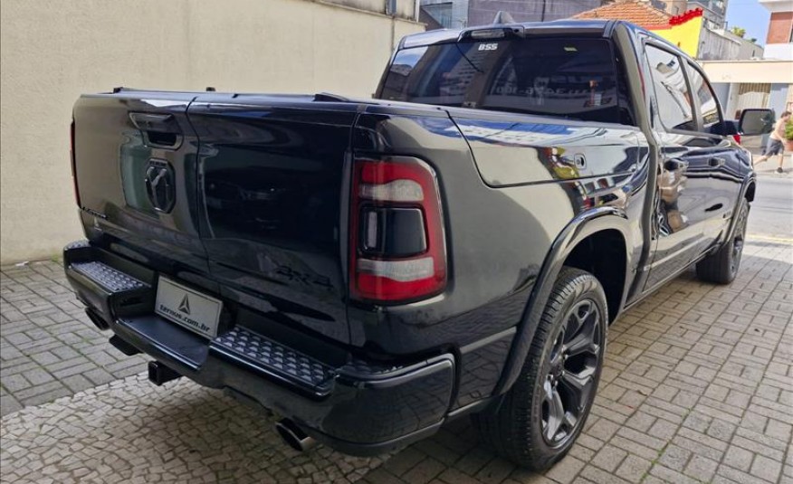RAM 1500 5.7 V8 Limited Night Edition CD 4X4 2023/2024