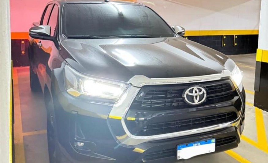 TOYOTA HILUX 2.8 D-4d Turbo CD SRV 4X4 2025/2025