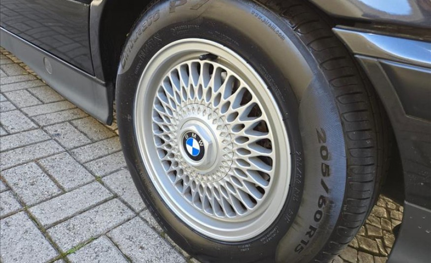 BMW 325I 2.5 Sedan 24V 1993/1993