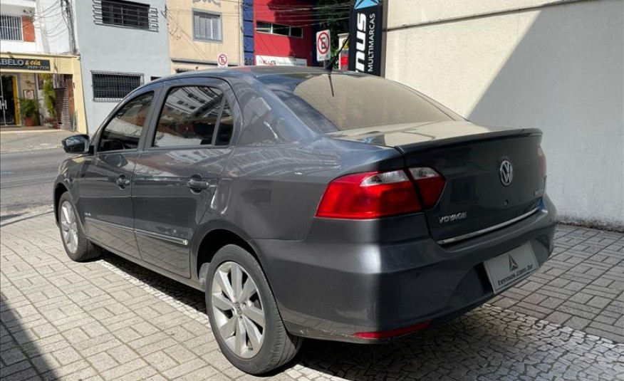 VOLKSWAGEN VOYAGE 1.6 MSI Totalflex Highline I-motion 2017/2017