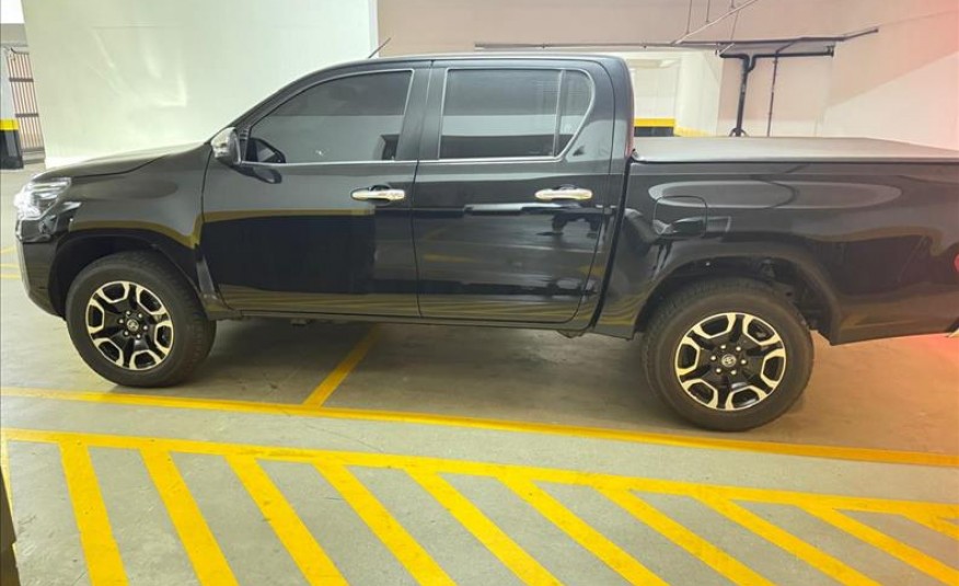 TOYOTA HILUX 2.8 D-4d Turbo CD SRV 4X4 2025/2025