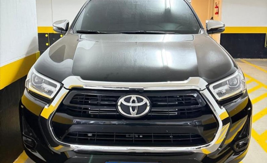 TOYOTA HILUX 2.8 D-4d Turbo CD SRV 4X4 2025/2025